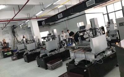 四川歐曼機械 深耕極速中走絲技術，實地客戶見證創(chuàng)新研發(fā)之路